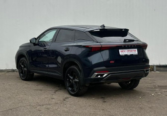 Подержанный автомобиль Omoda C5 2023 года (7 фото)