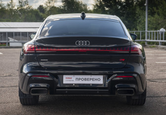 Подержанный автомобиль Audi A5 Liftback 2025 года (7 фото)