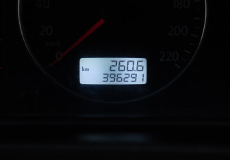 Подержанный автомобиль Volkswagen Multivan 2008 года (12 фото)