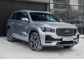 Подержанный автомобиль Geely Monjaro 2023 года (3 фото)