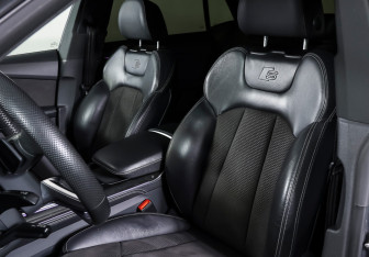 Подержанный автомобиль Audi Q8 2019 года (29 фото)