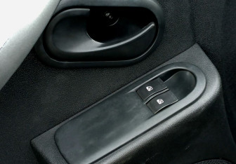 Подержанный автомобиль Renault Duster 2012 года (16 фото)