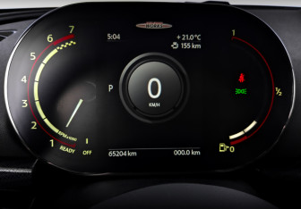 Подержанный автомобиль MINI Clubman Wagon 2021 года (13 фото)