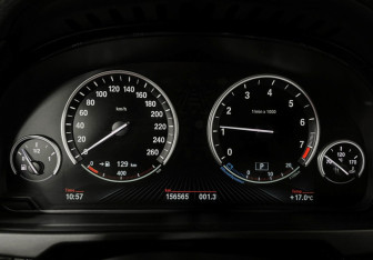 Подержанный автомобиль BMW X6 2016 года (13 фото)
