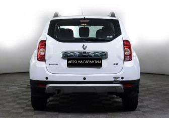 Подержанный автомобиль Renault Duster 2012 года (6 фото)