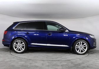 Подержанный автомобиль Audi Q7 2019 года (4 фото)