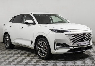 Подержанный автомобиль Changan UNI-K 2023 года (3 фото)