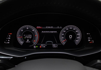 Подержанный автомобиль Audi Q8 2020 года (13 фото)