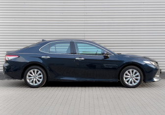 Подержанный автомобиль Toyota Camry Sedan 2018 года (4 фото)