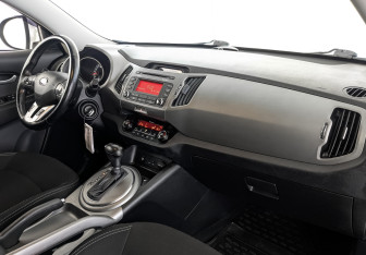 Подержанный автомобиль Kia Sportage 2015 года (13 фото)