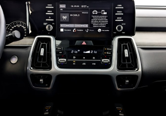 Подержанный автомобиль Kia Sorento 2021 года (15 фото)