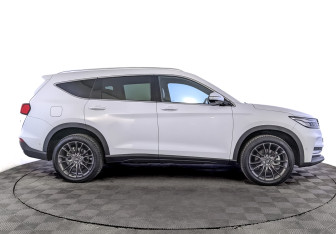 Подержанный автомобиль DongFeng DFSK ix7 2024 года (4 фото)