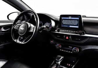 Подержанный автомобиль Kia Cerato Sedan 2020 года (9 фото)