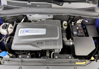 Подержанный автомобиль FAW Bestune T77 2022 года (9 фото)