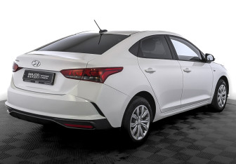 Подержанный автомобиль Hyundai Solaris Sedan 2021 года (5 фото)