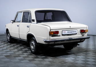 Подержанный автомобиль LADA (ВАЗ) 2101 1986 года (7 фото)