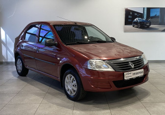 Подержанный автомобиль Renault Logan Sedan 2011 года (3 фото)