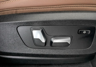 Подержанный автомобиль BMW X7 2019 года (25 фото)