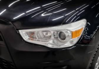 Подержанный автомобиль Mitsubishi ASX 2013 года (17 фото)