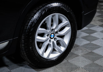 Подержанный автомобиль BMW X4 2014 года (15 фото)