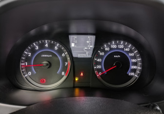 Подержанный автомобиль Hyundai Solaris Sedan 2016 года (16 фото)