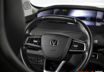 Подержанный автомобиль Changan UNI-K 2023 года (14 фото)