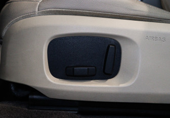 Подержанный автомобиль Land Rover Range Rover Evoque 2017 года (17 фото)