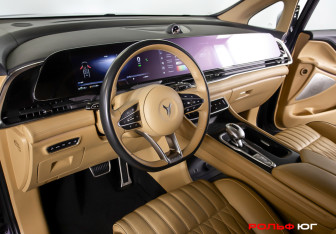 Подержанный автомобиль Voyah Dream 2023 года (29 фото)