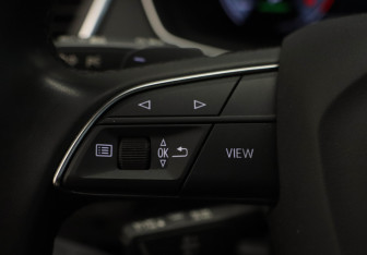 Подержанный автомобиль Audi Q5 2022 года (10 фото)