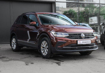 Подержанный автомобиль Volkswagen Tiguan 2021 года (3 фото)