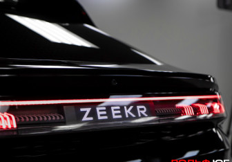 Подержанный автомобиль Zeekr 001 2023 года (29 фото)