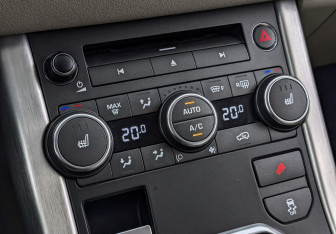 Подержанный автомобиль Land Rover Range Rover Evoque 2012 года (21 фото)