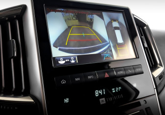 Подержанный автомобиль Toyota Land Cruiser Suv 2015 года (29 фото)