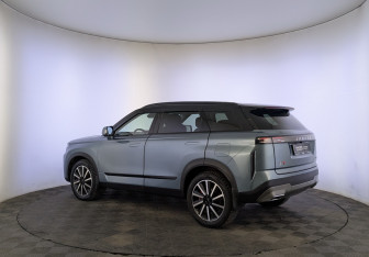 Подержанный автомобиль Jaecoo J7 2024 года (7 фото)