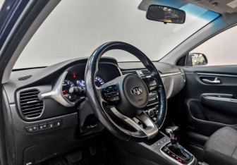 Подержанный автомобиль Kia Rio Hatchback 2021 года (17 фото)
