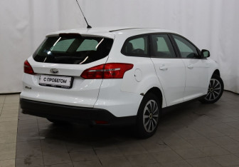 Подержанный автомобиль Ford Focus Wagon 2016 года (4 фото)