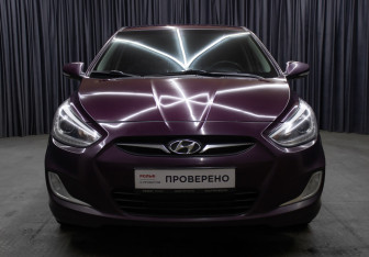 Подержанный автомобиль Hyundai Solaris Sedan 2013 года (2 фото)