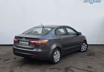 Подержанный автомобиль Kia Rio Sedan 2014 года (8 фото)