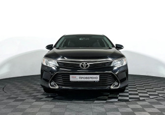 Подержанный автомобиль Toyota Camry Sedan 2017 года (2 фото)