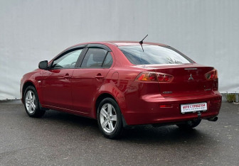Подержанный автомобиль Mitsubishi Lancer Sedan 2008 года (7 фото)
