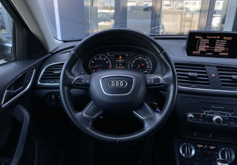 Подержанный автомобиль Audi Q3 2012 года (14 фото)