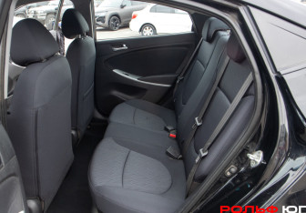 Подержанный автомобиль Hyundai Solaris Sedan 2012 года (8 фото)