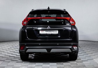 Подержанный автомобиль Mitsubishi Eclipse Cross 2019 года (6 фото)