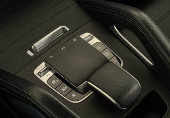 Подержанный автомобиль Mercedes-Benz GLE 2019 года (16 фото)