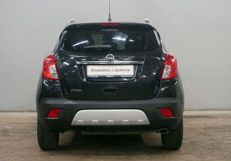 Подержанный автомобиль Opel Mokka 2013 года (6 фото)
