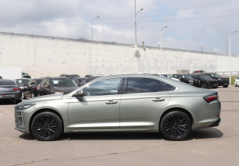 Подержанный автомобиль Geely Preface 2024 года (8 фото)