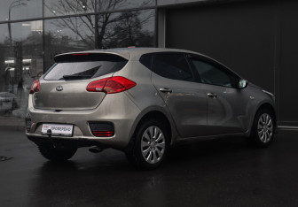 Подержанный автомобиль Kia Ceed Wagon 2015 года (5 фото)