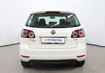 Подержанный автомобиль Volkswagen Golf Plus 2011 года (5 фото)