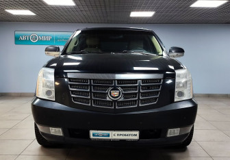 Подержанный автомобиль Cadillac Escalade Suv 2013 года (2 фото)