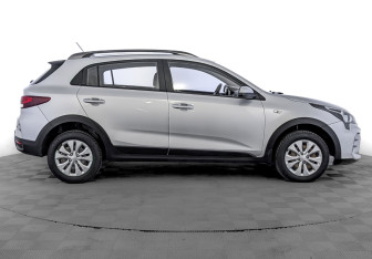 Подержанный автомобиль Kia Rio Hatchback 2021 года (4 фото)